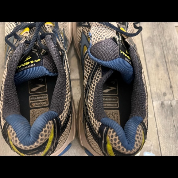 Brooks womens running shoe size 8.5 - Picture 4 of 7